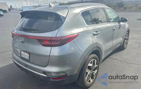 2021 Kia Sportage Ex z USA, uszkodzony, nr VIN KNDPNCAC3M7910815